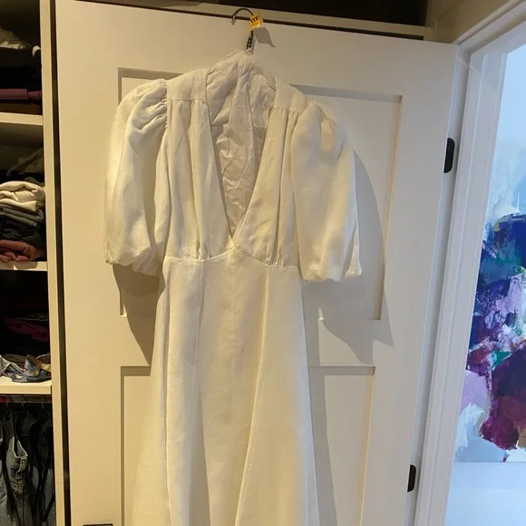 Dissh aisle long white linen backless dress size us 8 - Picture 4 of 5